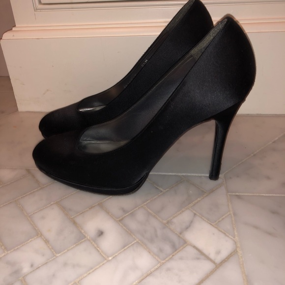 Stuart Weitzman Black Satin Heels - Picture 2 of 5